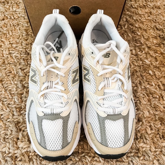 NWT New Balance 530 Beige Silver Women’s Size Men 6.5/Women 8 - Picture 8 of 12